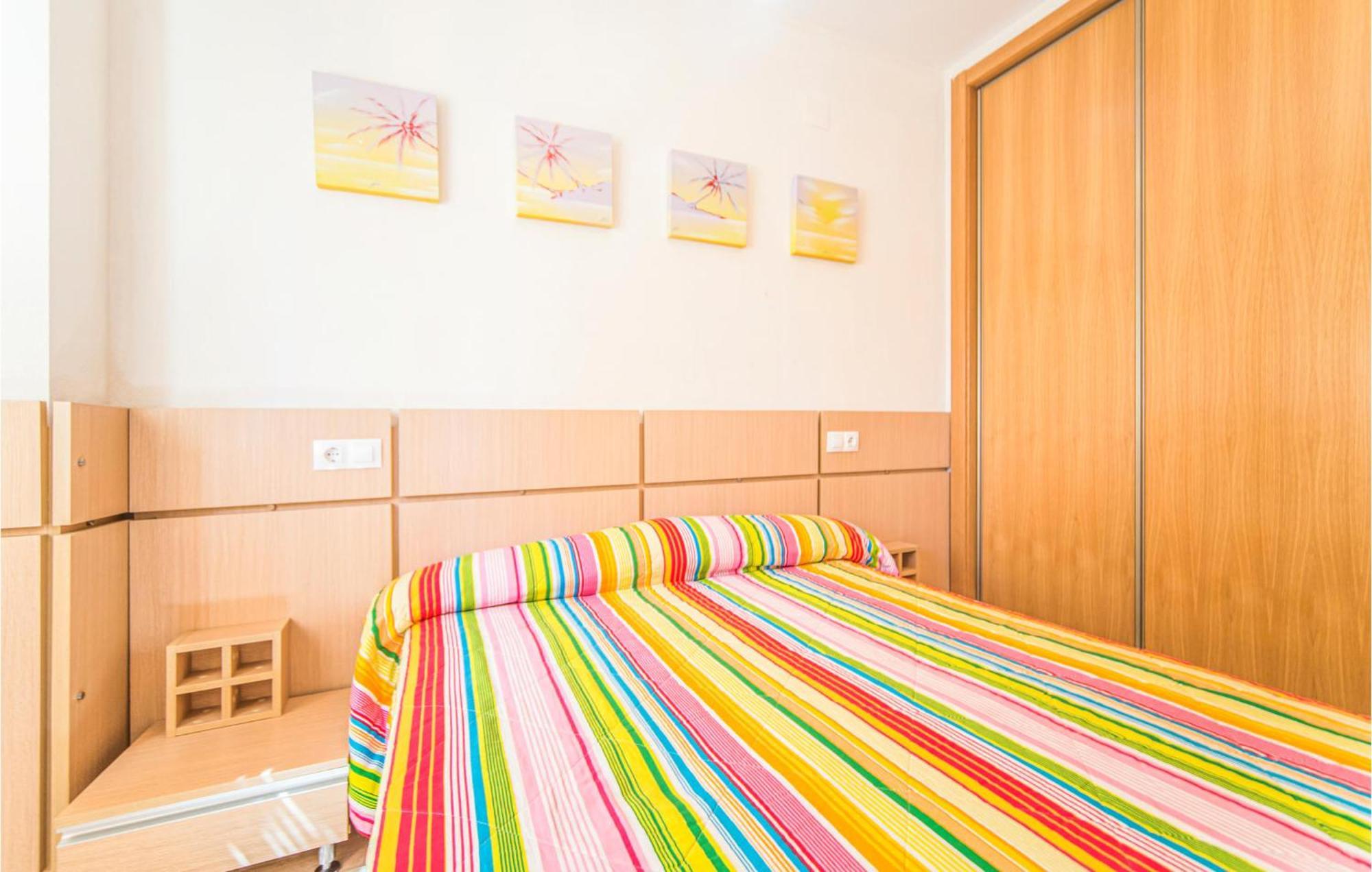 2 Bedroom Lovely Apartment In Oropesa Del Mar Luaran gambar